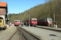 Zusammentreffen von Triebwagen 187 012, 187 025 und 187 019 im Bf Alexisbad