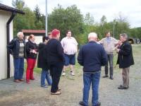 Teilnehmer an der Fahrt ins Blaue“ während der Führung im Besucherbergwerk „Grube Glasebach“ Übertage