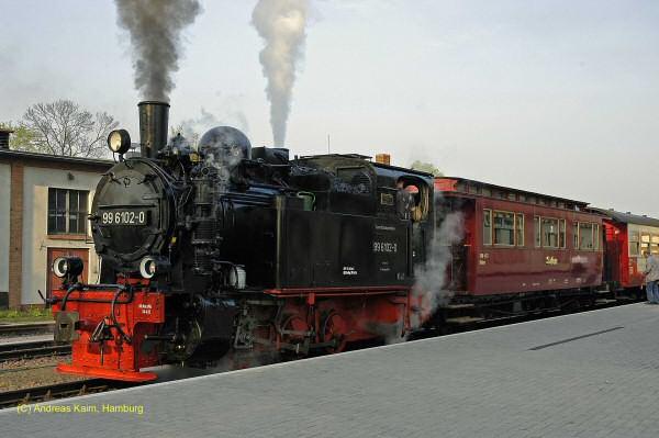 Lok 99&nbsp;6102 mit Salonwagen